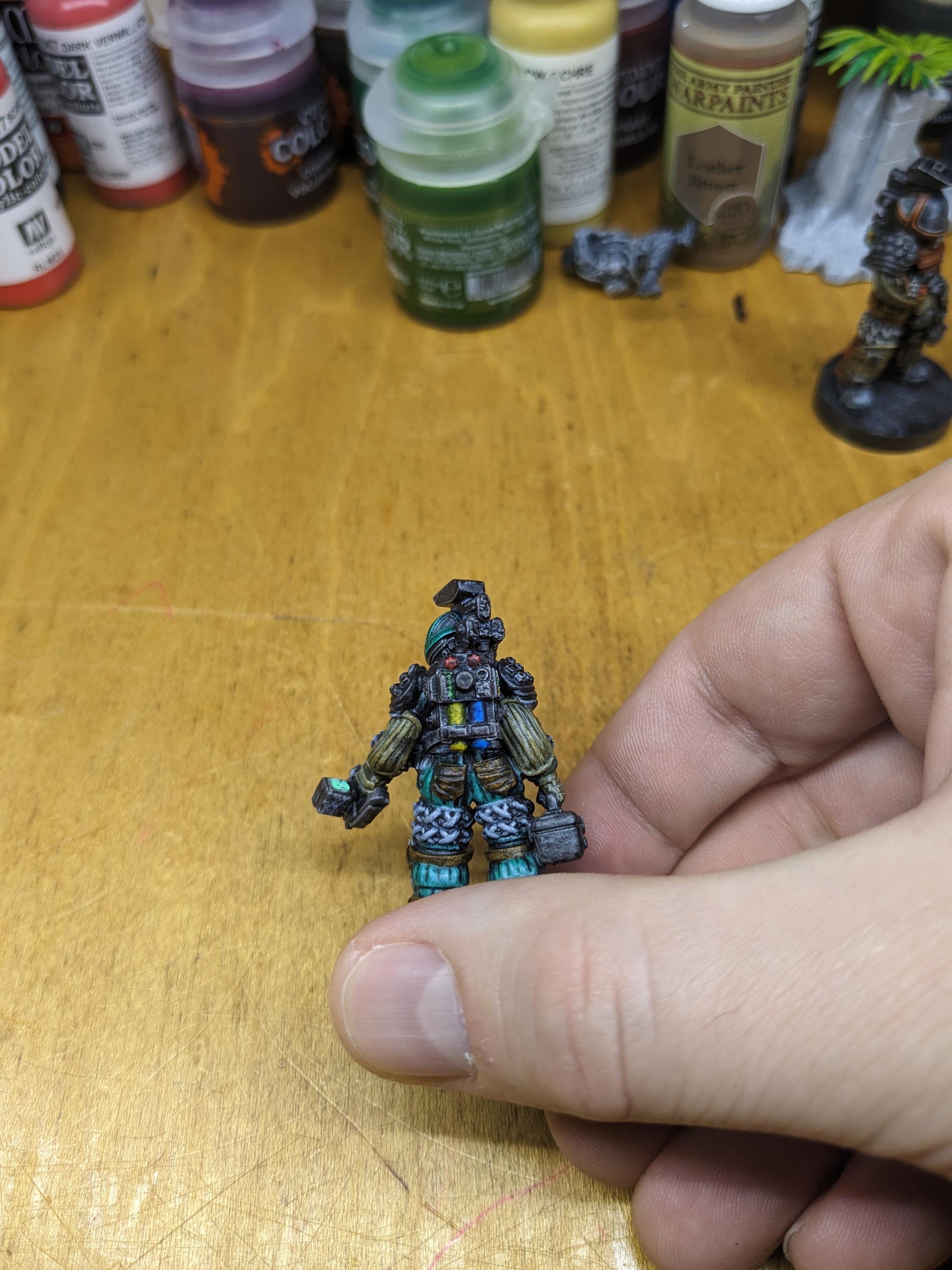 Colonial Space Explorer XB-MA-RI-A | Papsikels | 3D Printed Miniature |  32mm Miniatures