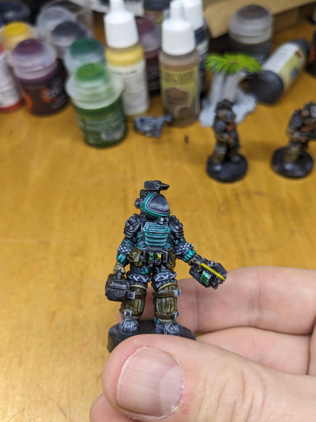 Colonial Space Explorer XB-MA-RI-A | Papsikels | 3D Printed Miniature |  32mm Miniatures