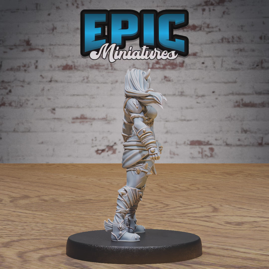 Orc Tiefling Female #4957-#4959 | Epic Miniatures | D&D Tabletop Minis
