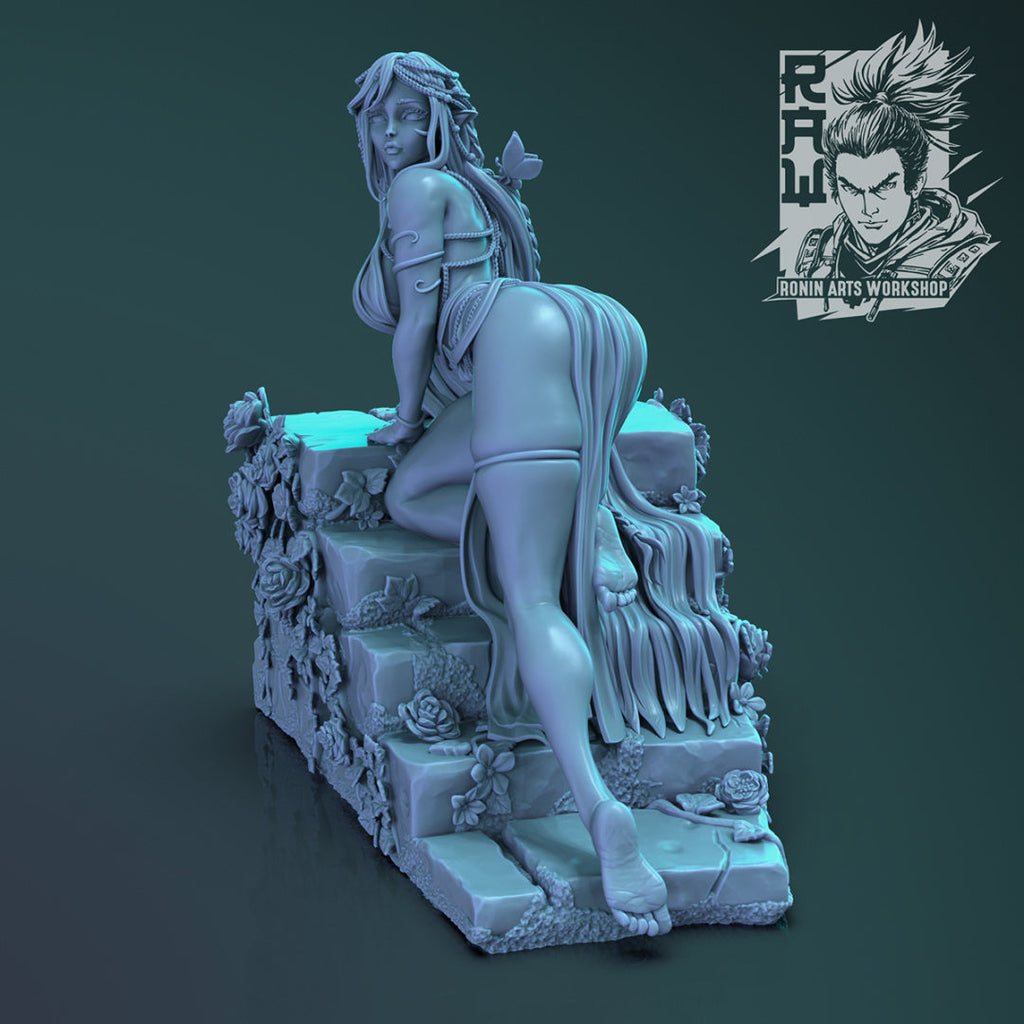 Chryswen | Pin-Up Statue Fan Art Miniature Unpainted | Ronin Arts Workshop